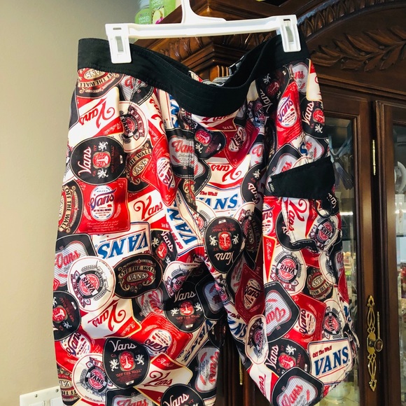 Vans Men’s Board Shorts EUC NWOT SZ 32 ☀️SOLD - Picture 2 of 4